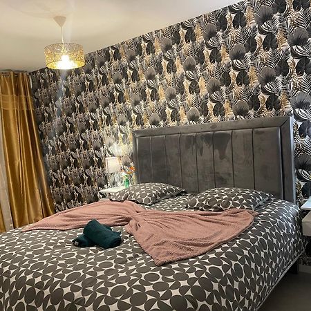 *DISNEYLAND/SERRIS* APPARTEMENT idéalement situé Esterno foto