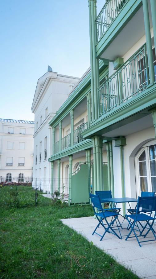*DISNEYLAND/SERRIS* APPARTEMENT idéalement situé Esterno foto