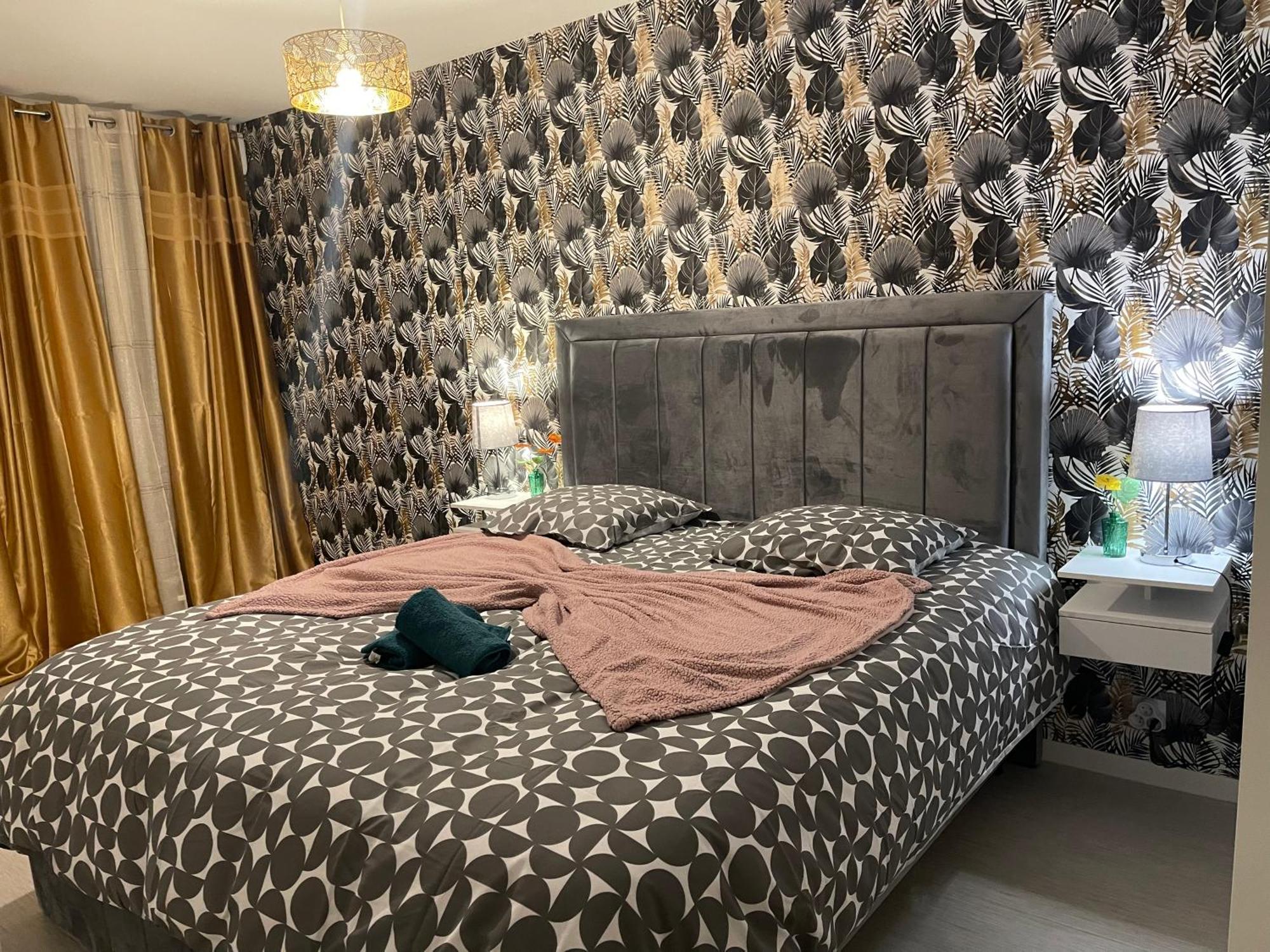 *DISNEYLAND/SERRIS* APPARTEMENT idéalement situé Esterno foto